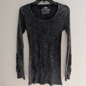 Witness Charcoal Acid Wash Ribbed with Lace Sleeves Top